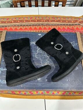 Coach Meyer Signature Suede Winter Boots – Black – Size 6